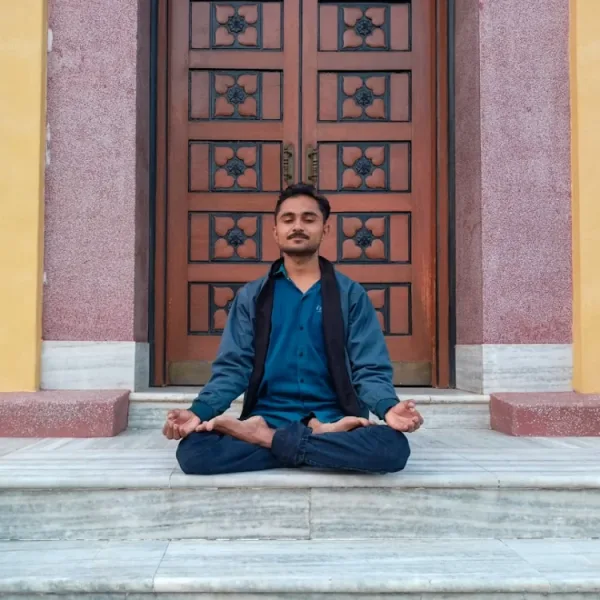 Can AI create a personalized meditation plan that takes into account a person's brain wave activity and mental state?
